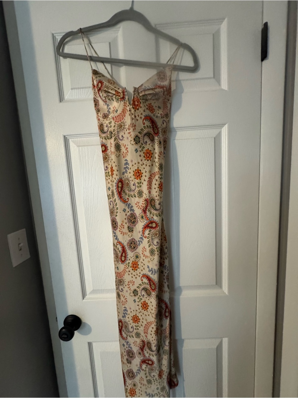Vici Cream Paisley Maxi Dress with Multicolor Floral Print - Picture 2 of 4